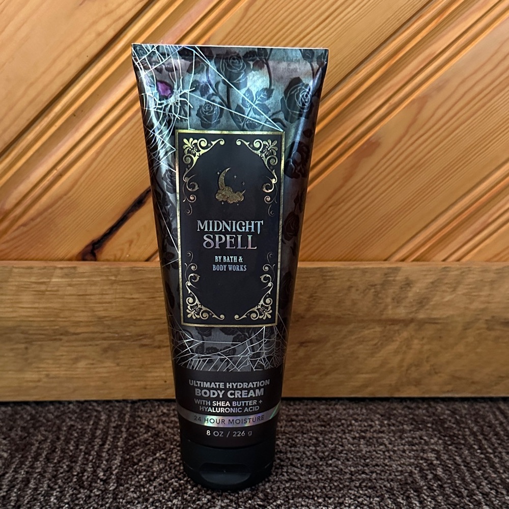 Bath & Body Works Midnight Spell Body Cream